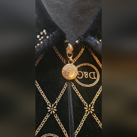 Rare D&G Black and Gold Men's Shirt - Picture 13 of 15